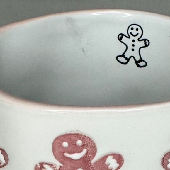 Pink Scattered Gingerbread Men
Mug - Picture 9 of 9